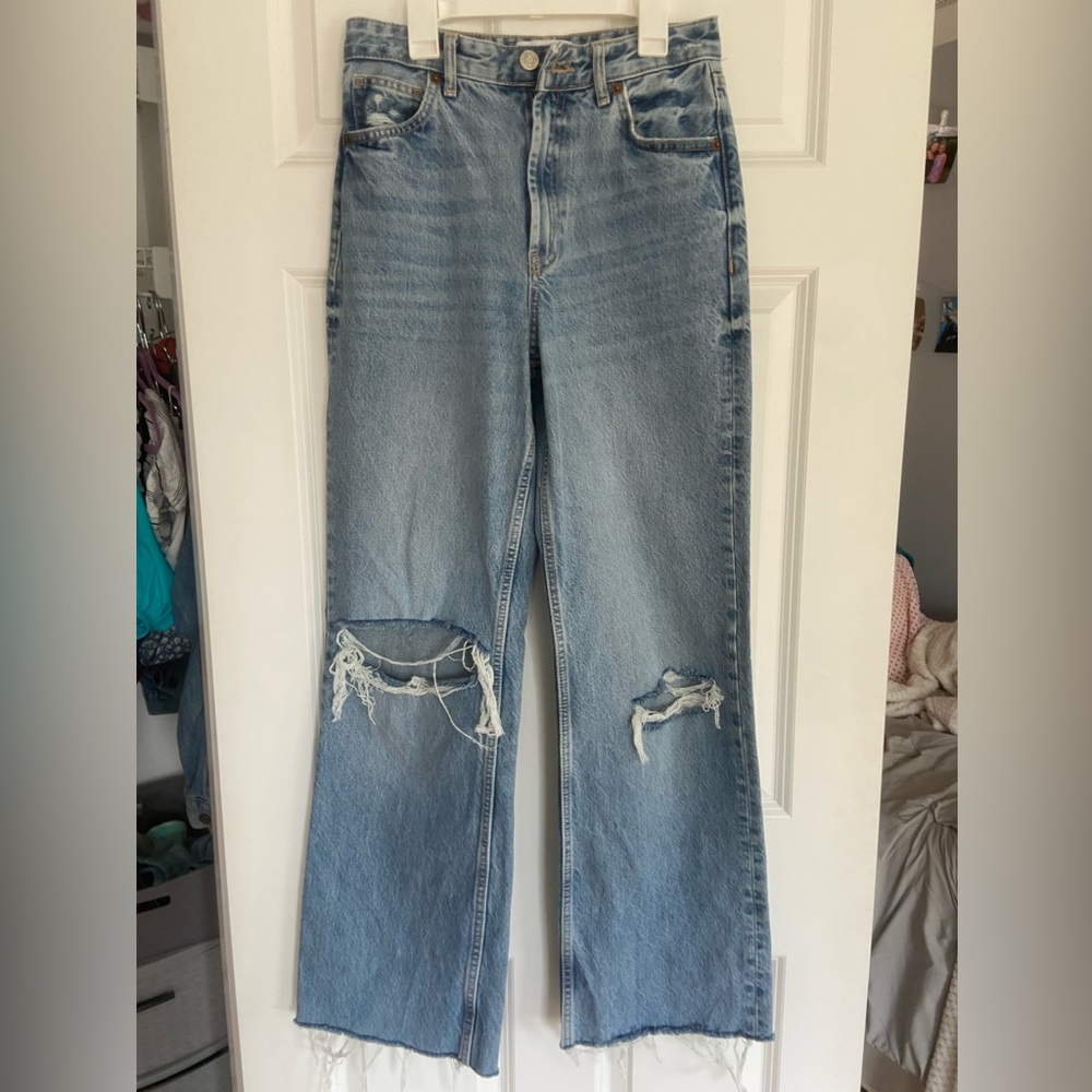Zara Women's Distressed Blue Jeans